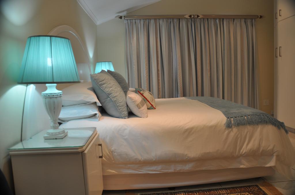 King Palm Self-Catering Suite 다반 외부 사진